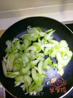 Make The Celery Lily step 4