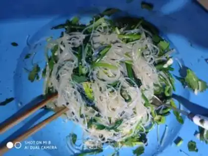 Make A spinach mix fan step 5
