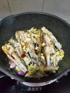 Make Soy sauce, sugar, bamboo and tuna step 5