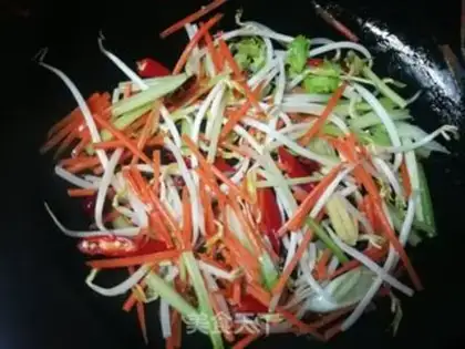 Make Carrot bean sprouts of celery step 5