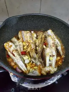 Make Soy sauce, sugar, bamboo and tuna step 7
