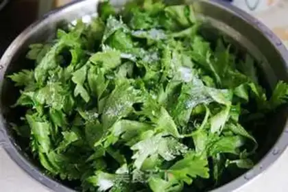 Make Celery leaves step 1