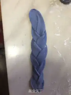 Make The blue chrysanthemum step 2