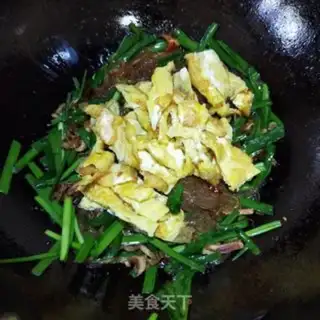 Make Eggs and pickles step 8