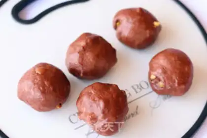 Make walnut chocolate bread step 4