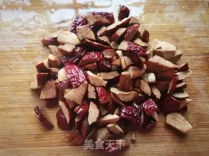 Make Sweet ginger date tea step 1