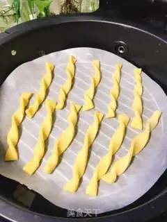 Make Pumpkin tooth grinder step 9