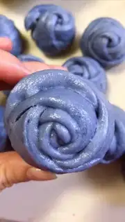 Make The blue chrysanthemum step 8