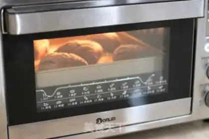 Make walnut chocolate bread step 8