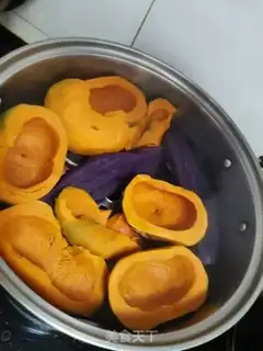 Make Gold pumpkin pie step 0