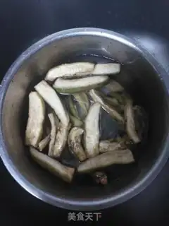 Make Pickled radish and fried meat step 0
