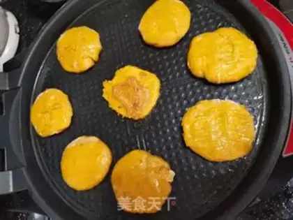 Make Gold pumpkin pie step 3