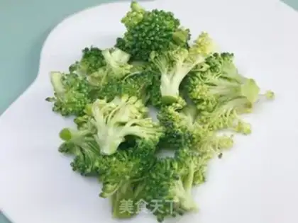 Make Chicken mashed broccoli step 1