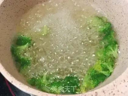 Make Chicken mashed broccoli step 2