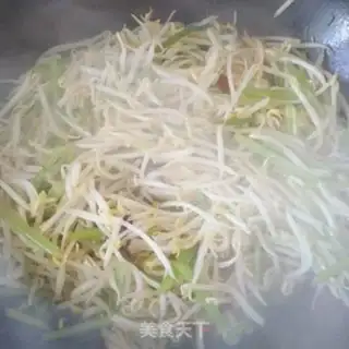 Make ♪ Celery fried bean sprouts ♪ step 4