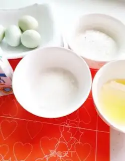 Make Strawberry roll step 0