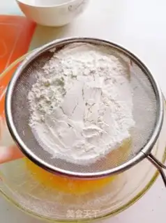 Make Strawberry roll step 3