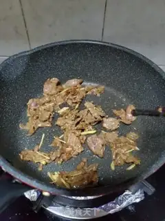 Make Carrot beef and rice powder step 4