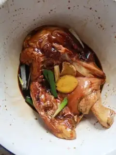 Make A chicken with a pan step 2