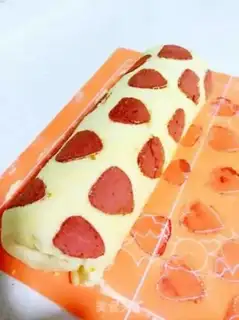 Make Strawberry roll step 15