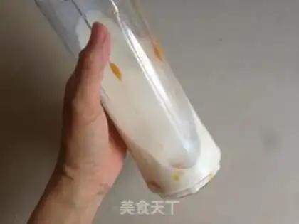 Make Mango milkshake step 2