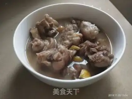 Make Pork hooves, chestnut date soup step 7