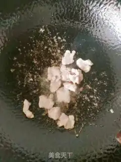 Make Garlic fried meat step 1