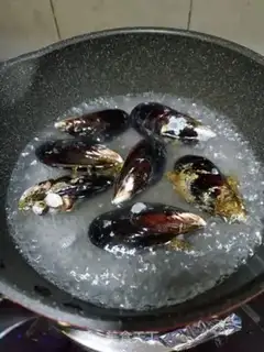 Make A fan of spinach step 3