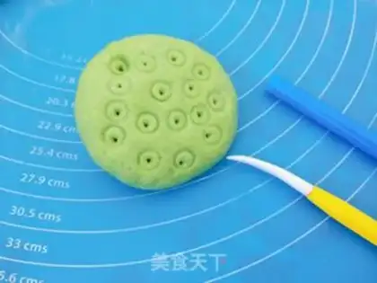 Make Lotus bean bag step 4