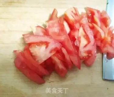 Make Tomato eggnog noodles step 1