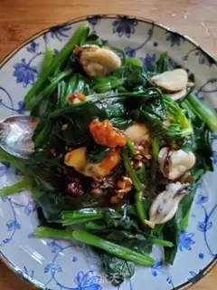 Make A fan of spinach step 19