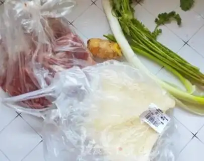 Make Pink tofu lamb soup step 0