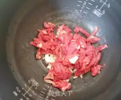 Make Pink tofu lamb soup step 1
