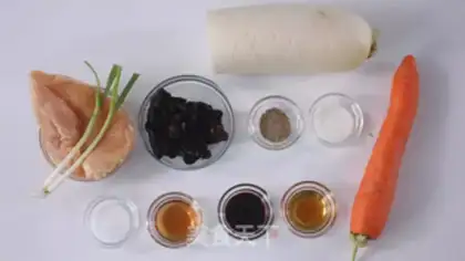 Make Chicken rolls with radish step 0