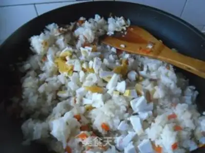 Make Ham and egg fried rice step 8