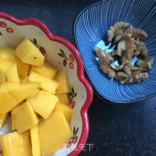 Make Cinnamon mango rice step 3