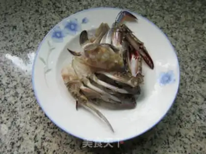 Make Crabs are cooking pasta step 1