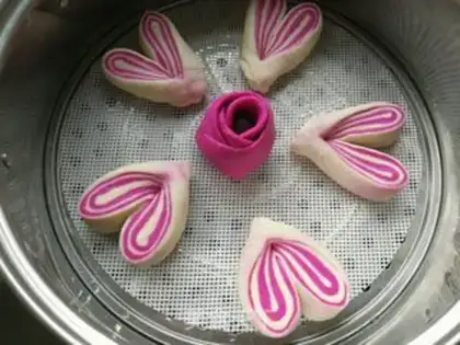 Make Two-coloured dragon heart buns step 13