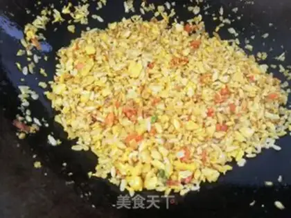 Make Gold egg fried rice step 2