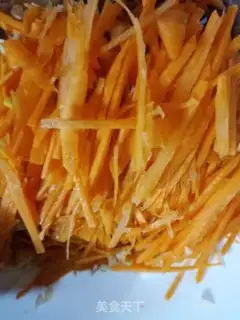 Make Peanuts with carrots step 1