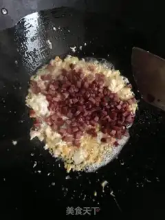 Make Forcing eggs and rice step 5