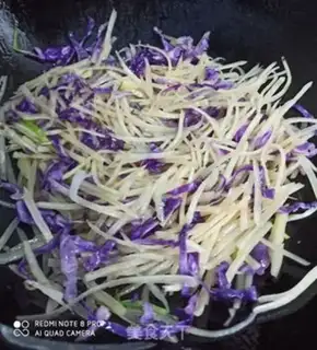 Make ♪ ♪ ♪ ♪ Cracked potatoes ♪ step 3