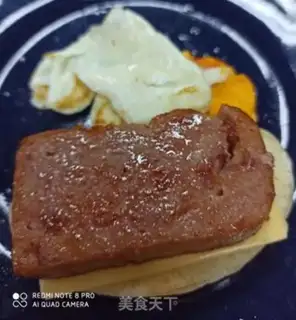 Make A ham and eggs sandwich step 4