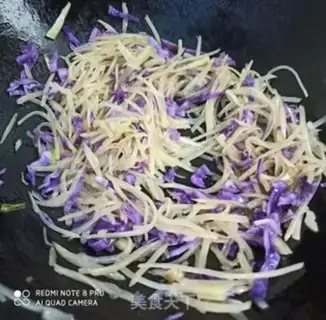 Make ♪ ♪ ♪ ♪ Cracked potatoes ♪ step 4