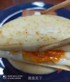 Make A ham and eggs sandwich step 5