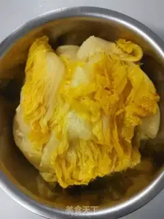 Make Pork sour dumplings step 1