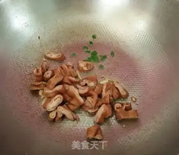 Make Garlic sprouts step 5