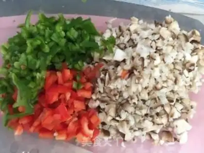 Make Spicy sauerkraut mushroom sauce step 2