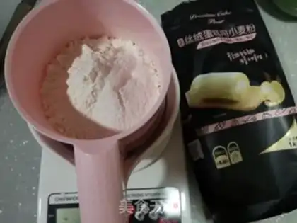 Make Red velvet mini Madeleine step 1
