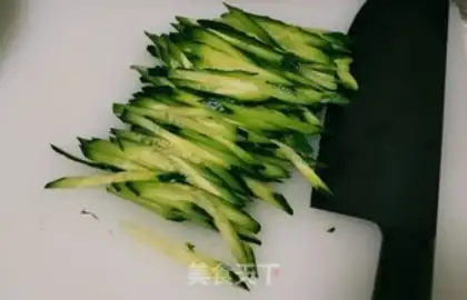Make cucumber with a golden pin mushroom step 3